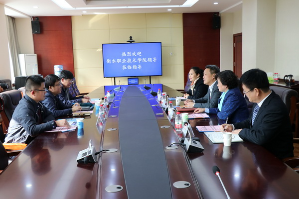 交流会现场.jpg